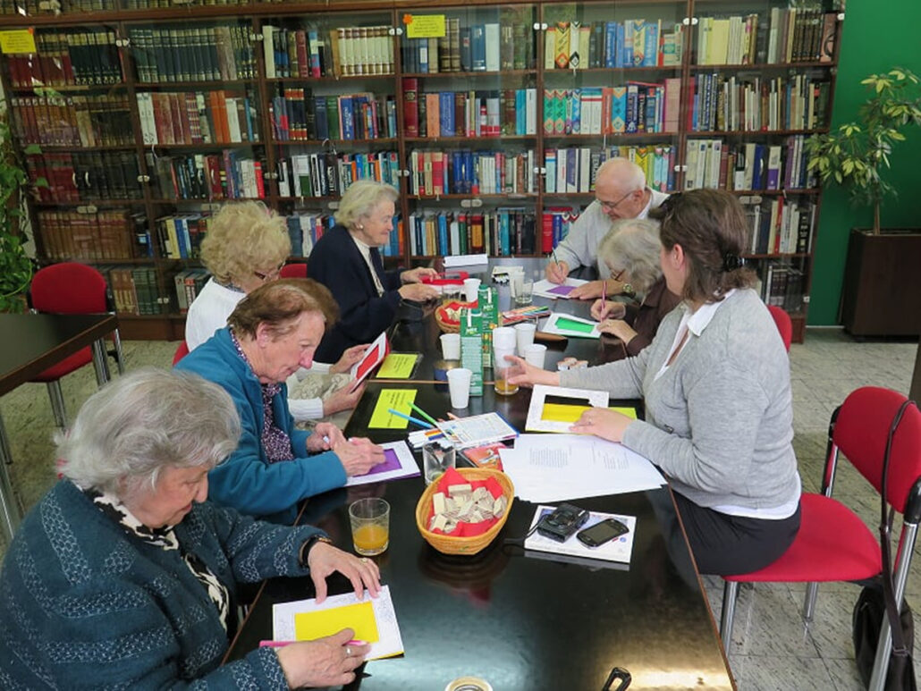 Fot. 1. Warsztaty twórcze po czytaniu poezji w Bibliotece Publicznej w Opatii, fot. Martina Juraga