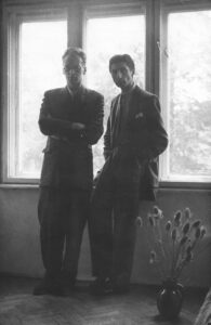 Jerzy Andrzejewski i Stefan Otwinowski, koniec lat 40. XX w., fot. ze zbiorów Moniki Kwiatkowskiej